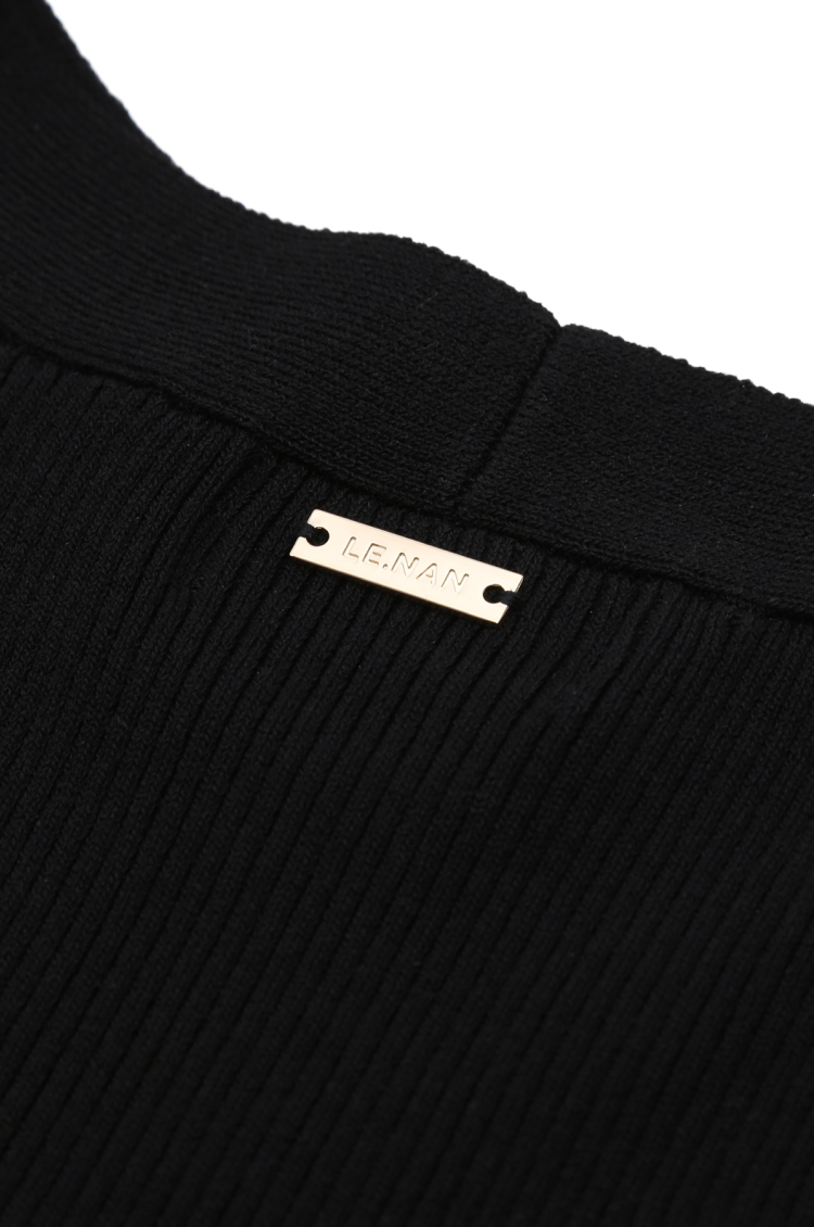 Flare no sleeve knit top black