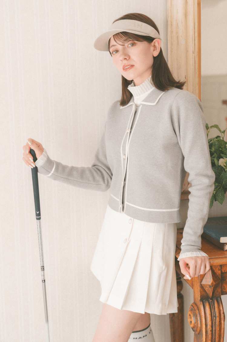 Classic pleats skirt white