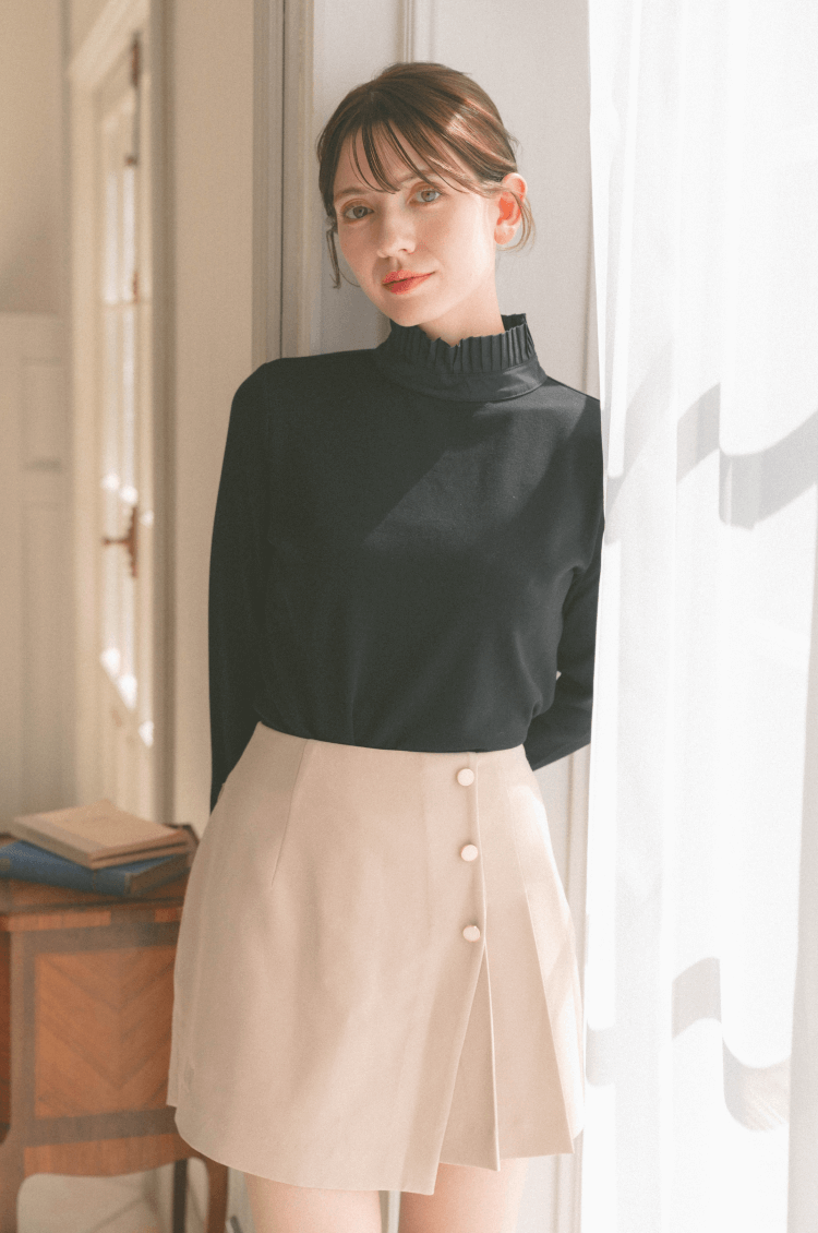 Classic pleats skirt beige