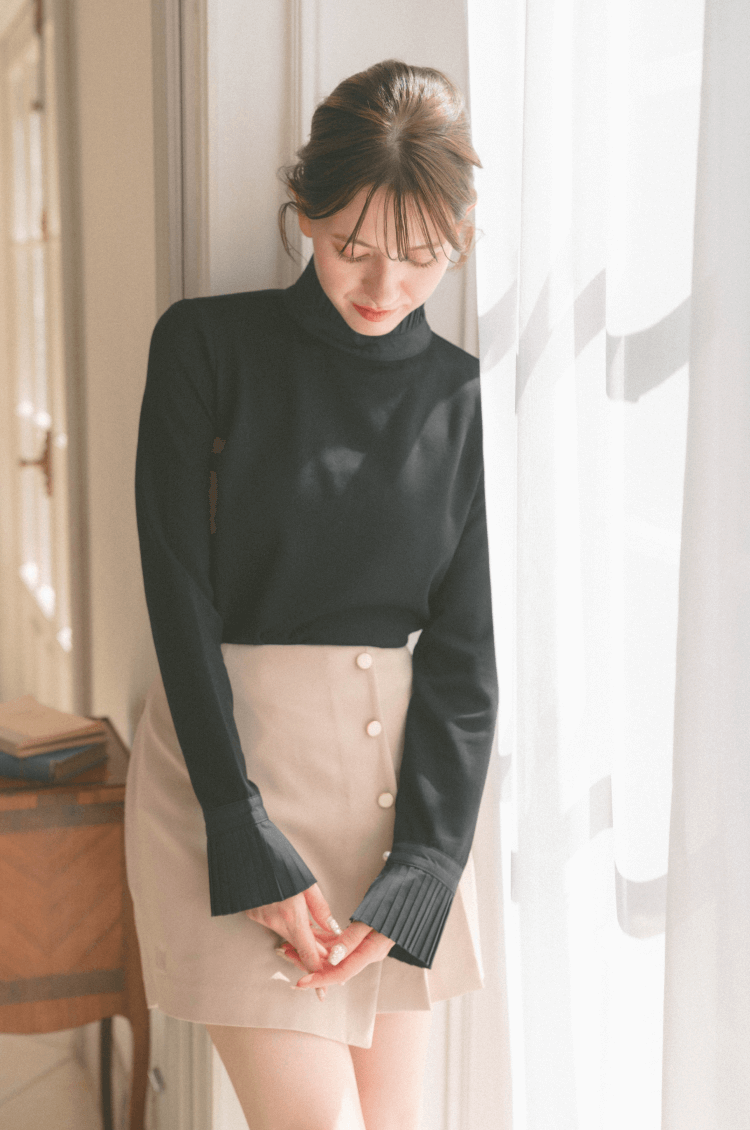 Classic pleats skirt beige