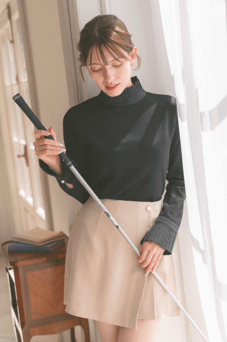 Classic pleats skirt beige