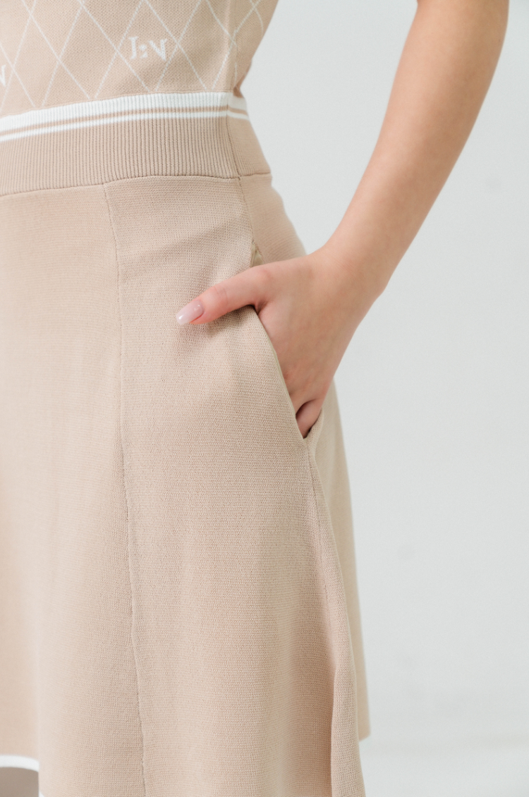 Logo V-Neck Knit Dress Beige
