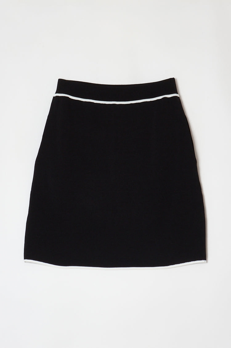 Classic Line Knit Skirt Black