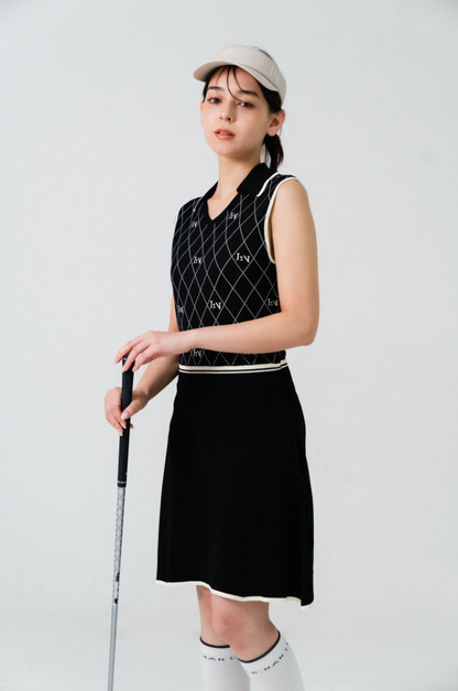 Le. Nan ルナン　ゴルフウェア　ネイビー プリーツスカート ワンピース Logo V-Neck Knit Dress Black – LE.NAN
