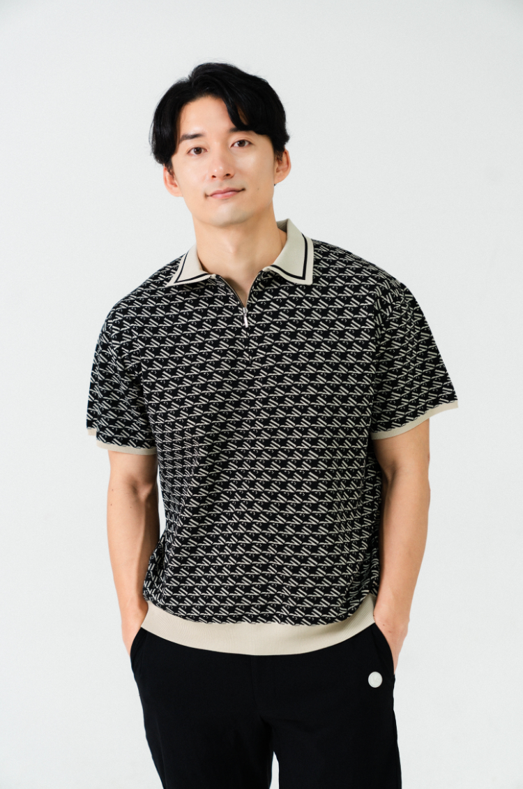 Logo Zip Top Black